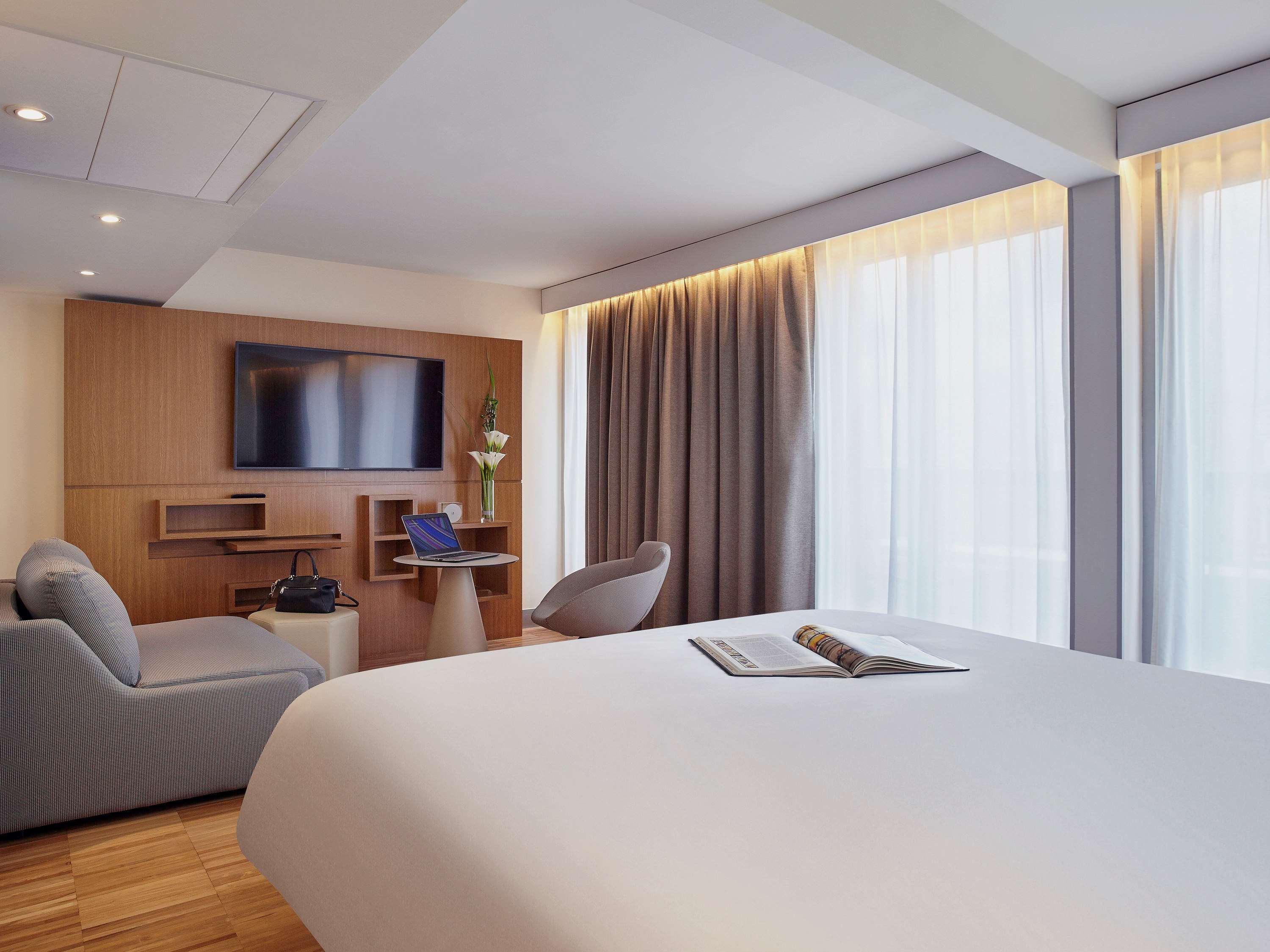 Mercure Paris Arc De Triomphe Etoile Exterior foto